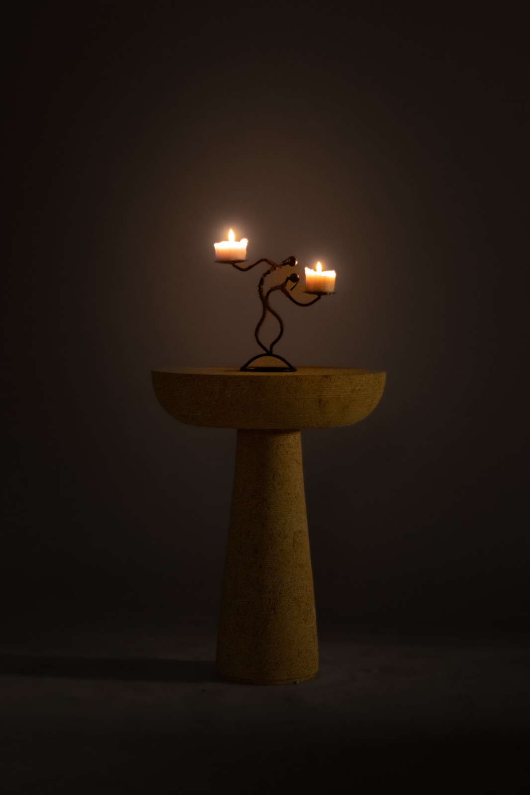 Sahraa Table side table